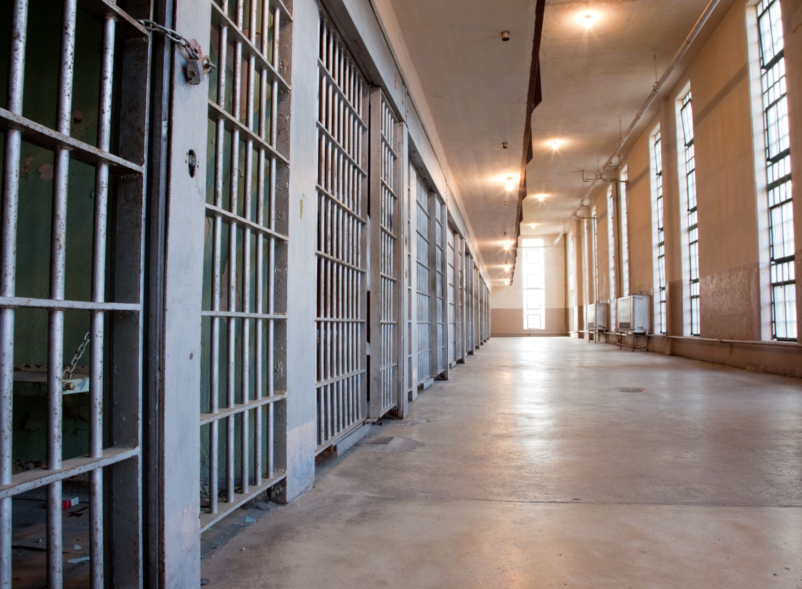 Curso de Seguridad en Centros de Internamiento y Dependencias de Seguridad